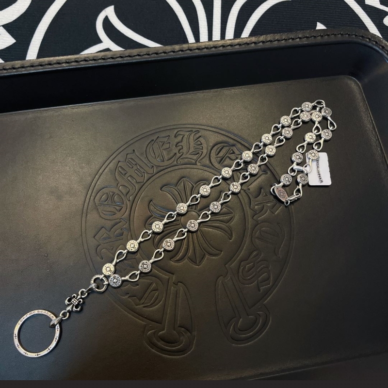Ch**me He**ts necklaces